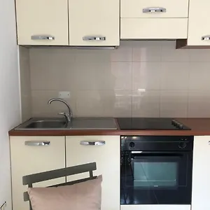 Nido In Sarpi , Milano Italia
